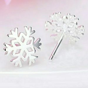 Jewelry - ❄ Snowflake Earrings- silver Jewelry - ❄ Snowflake Earrings- silver